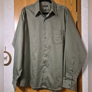 Arrow Olive Button Down Shirt Large